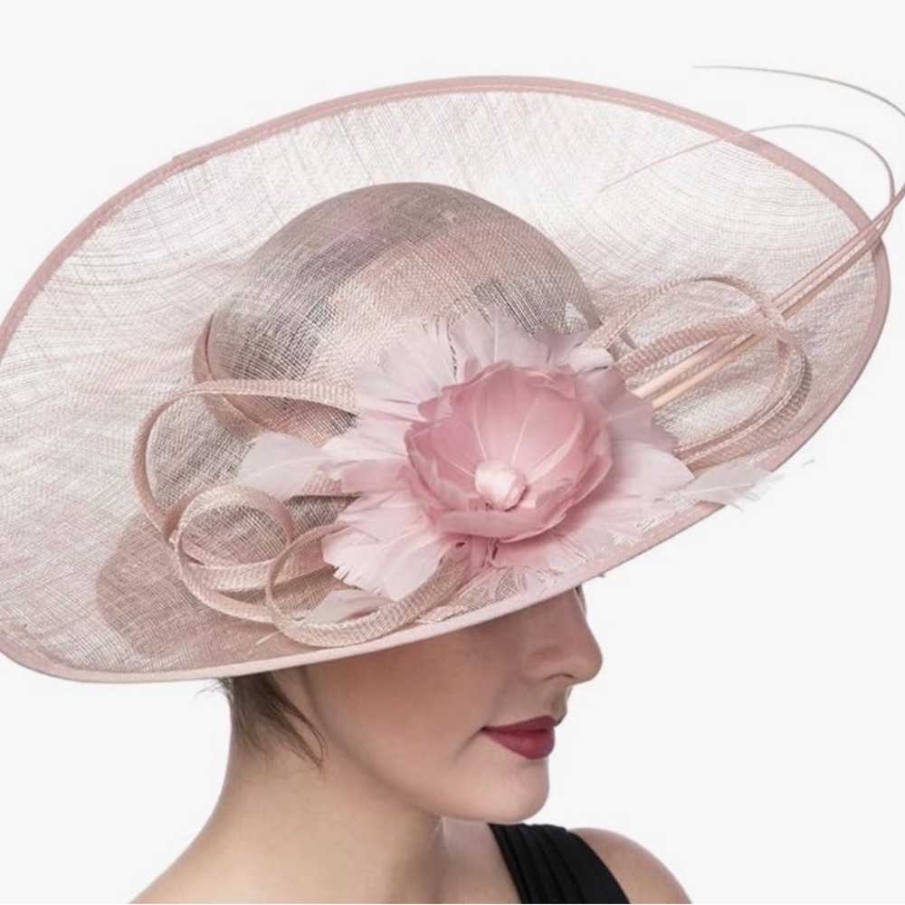 Chic Blush Women's Hat with Floral Accent